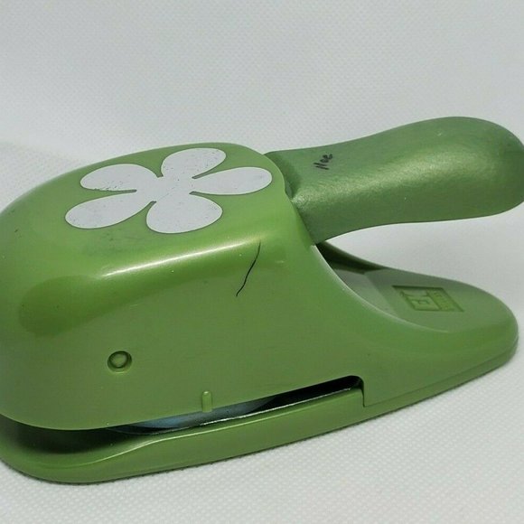 Green EK Success Paper Shapers Punch Snowflake - Picture 5 of 8